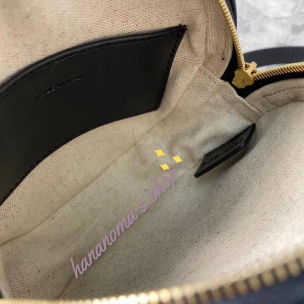 セリーヌポシェット 偽物 10G812CR1.38NO